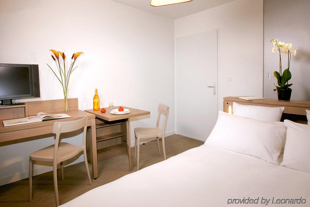 Appart'City Confort Niort Centre Aparthotel Quarto foto